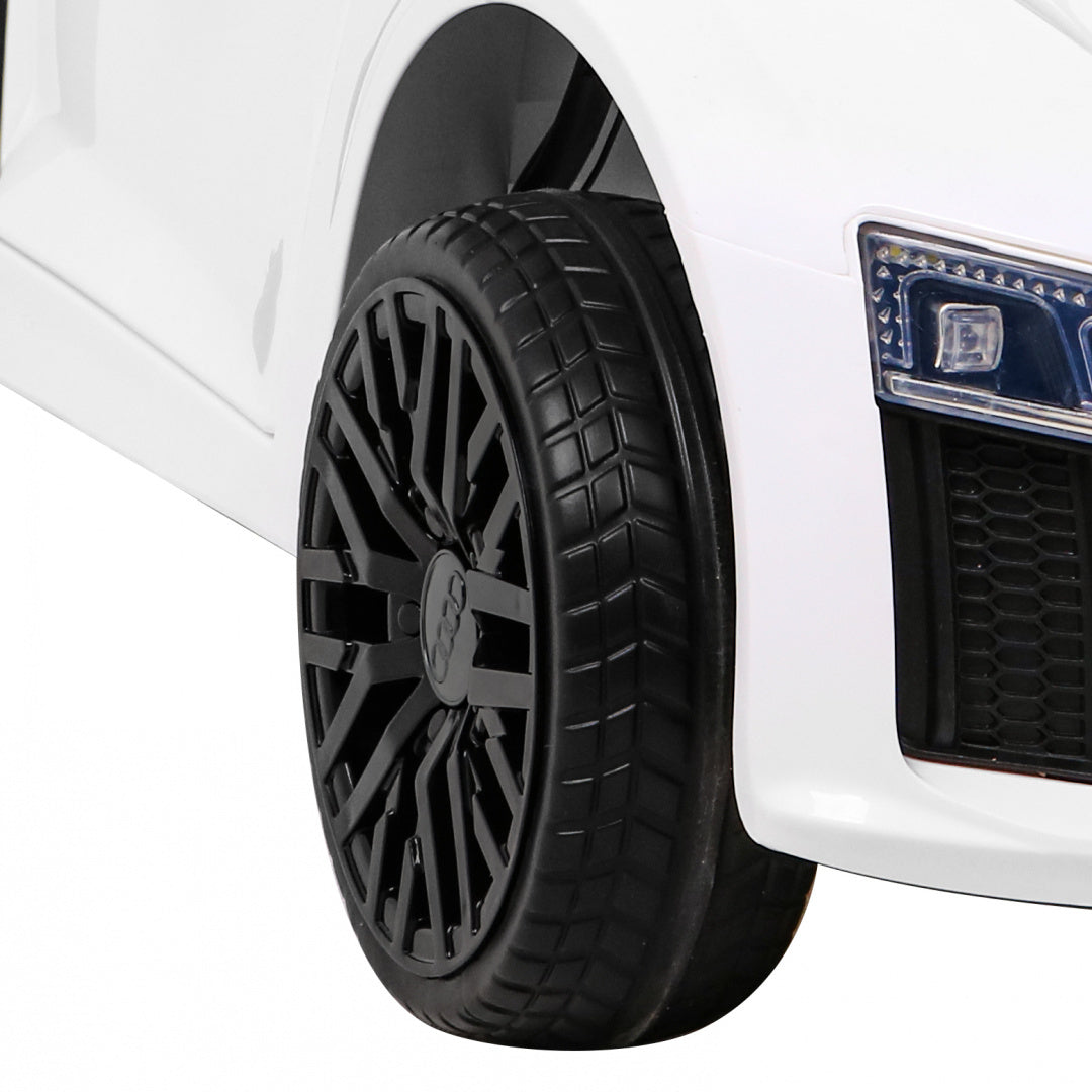 Vehicle Audi R8 White