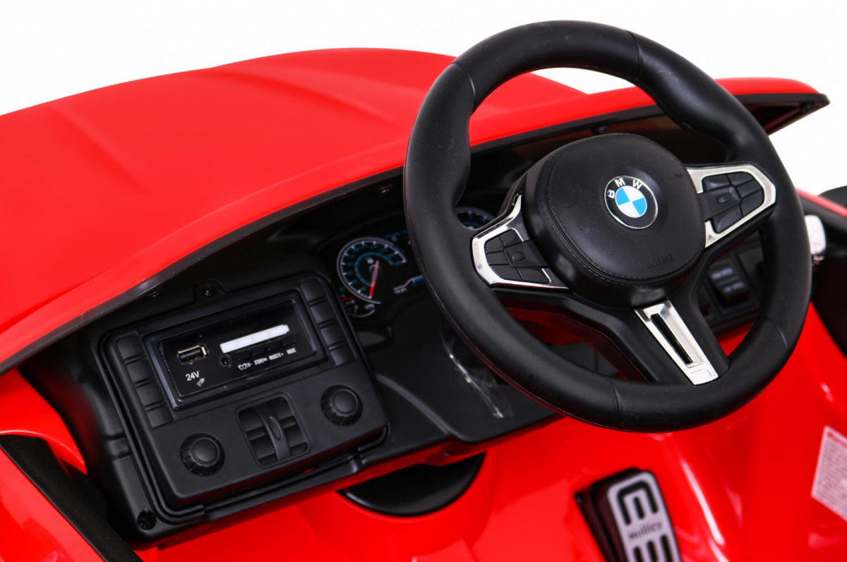 Vehicle BMW M5 DRIFT Red