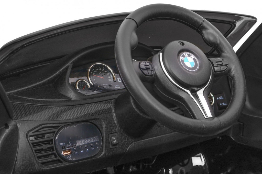 Vehicle BMW X6M Lacquered Black