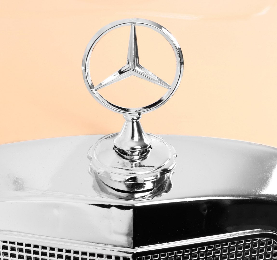 Elektrické autíčko Mercedes-Benz 300S RETRO čierna lakované
