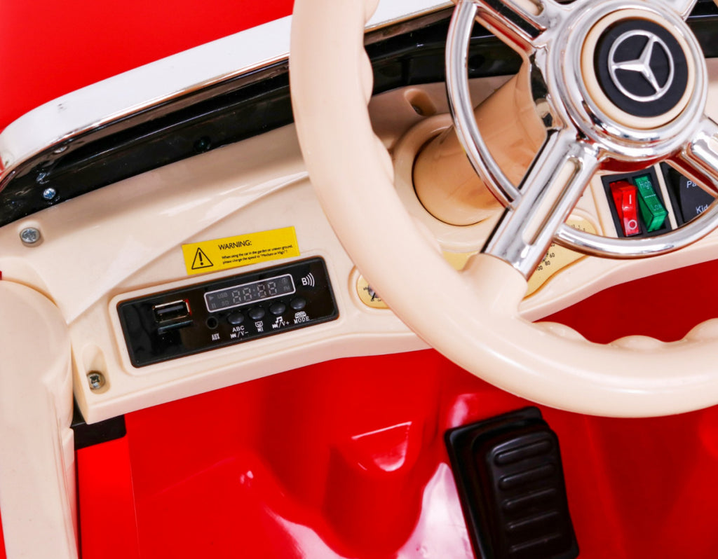 Vehicle Mercedes Benz Retro Type 540A Red