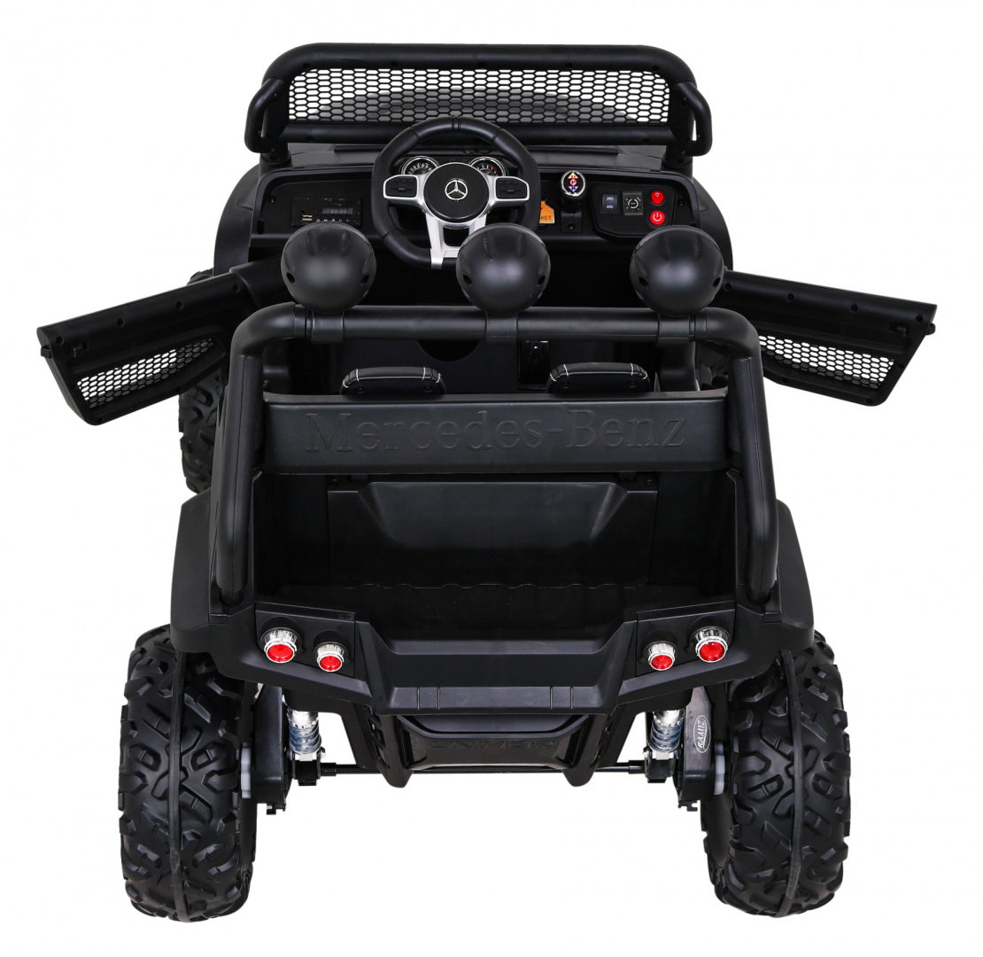 Vehicle Mercedes BENZ UNIMOG Black
