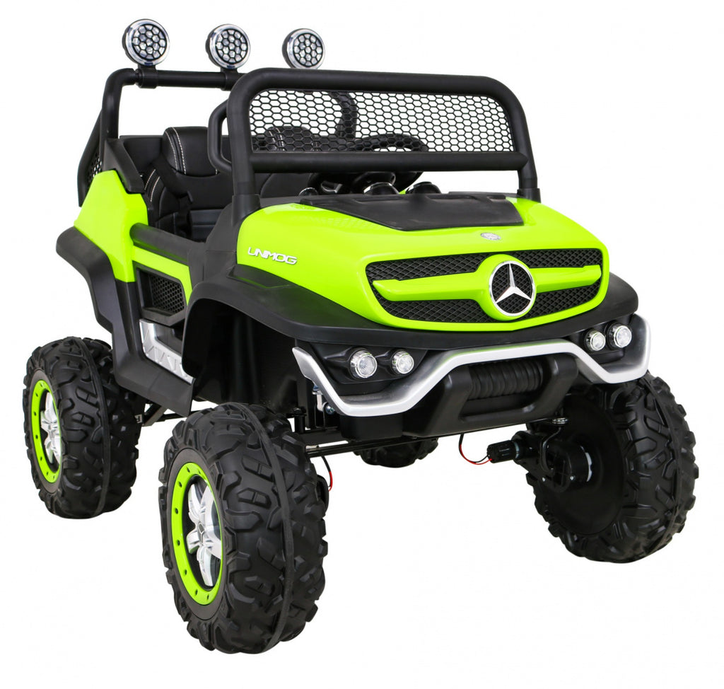 Vehicle Mercedes BENZ UNIMOG Green