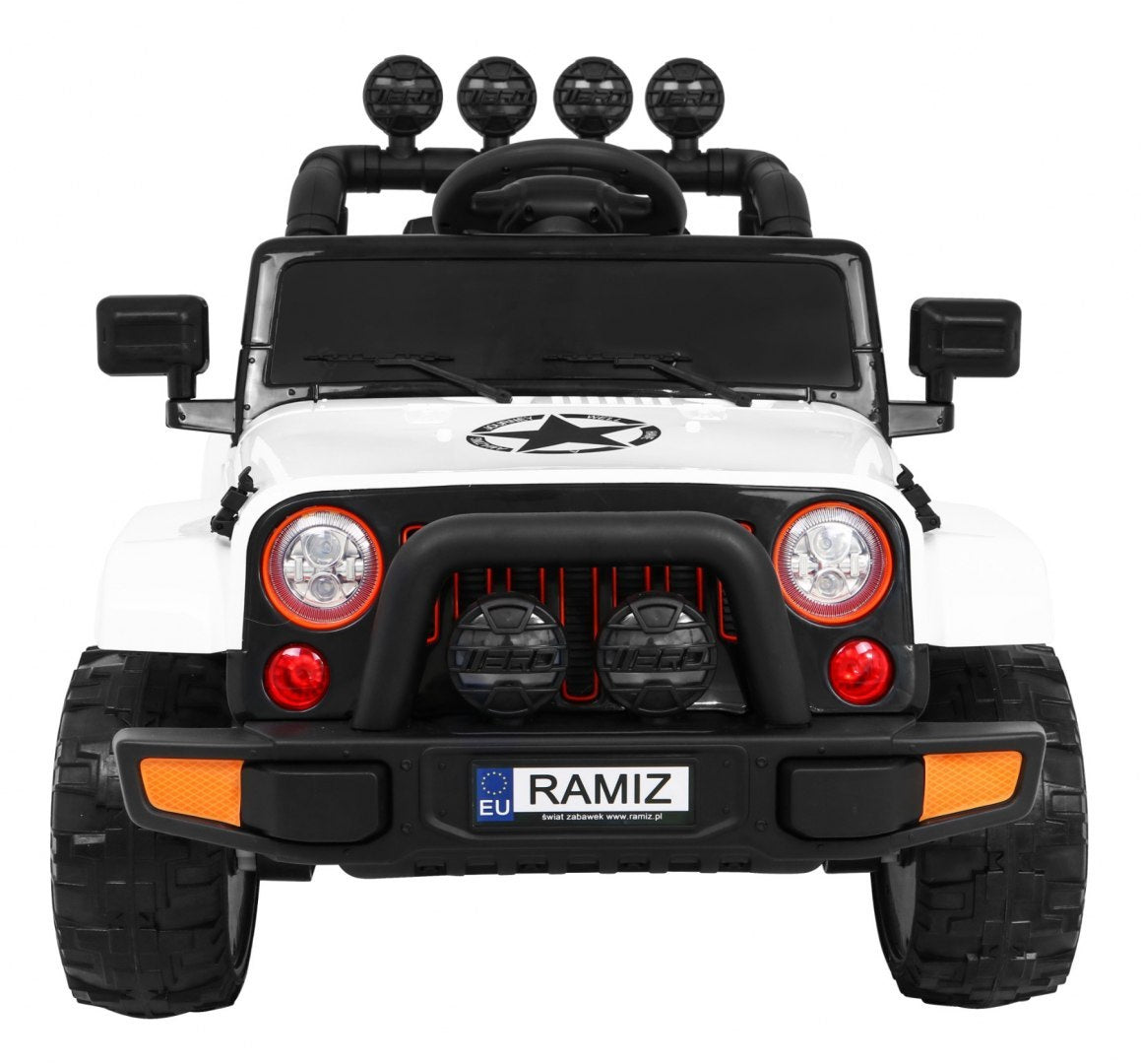 Full Time off-road vehicle 4WD White