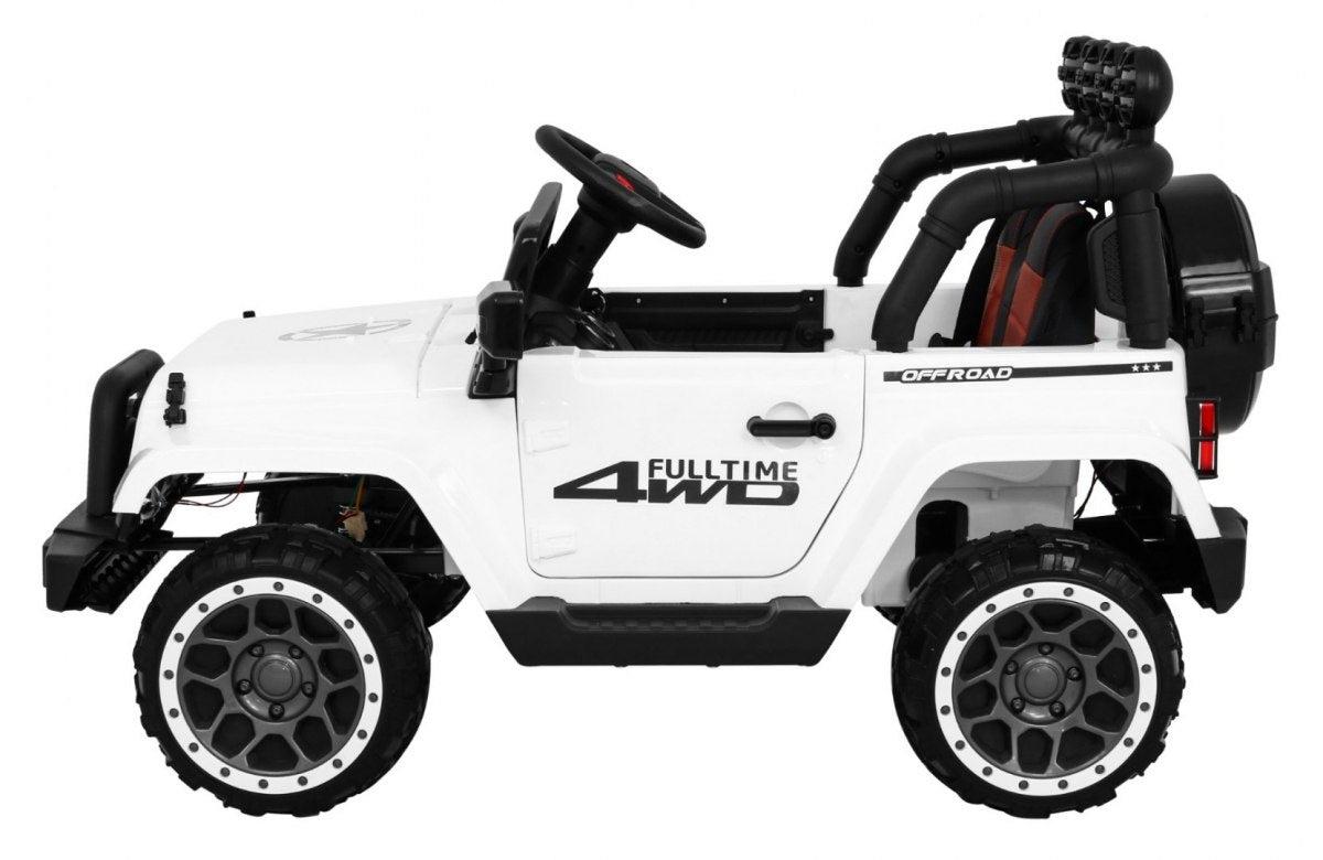 Full Time off-road vehicle 4WD White