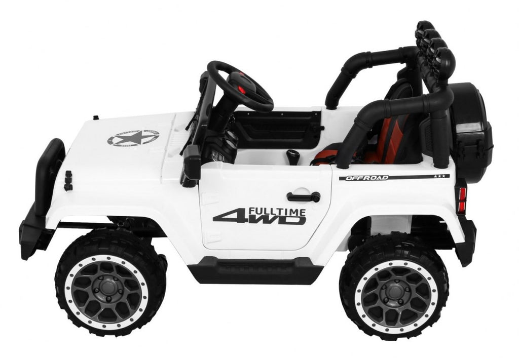 Full Time off-road vehicle 4WD White