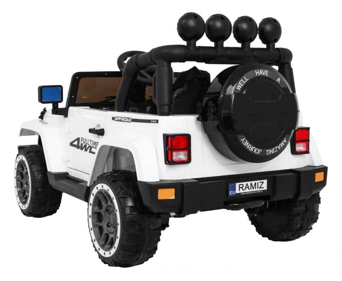 Full Time off-road vehicle 4WD White