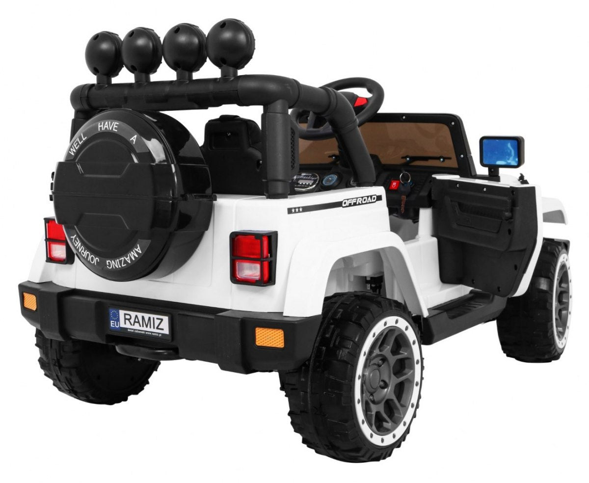 Full Time off-road vehicle 4WD White