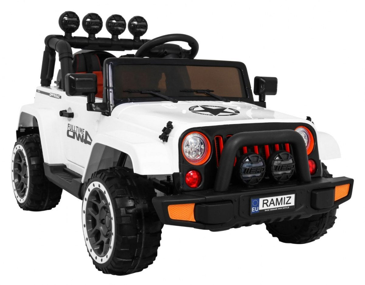 Full Time off-road vehicle 4WD White