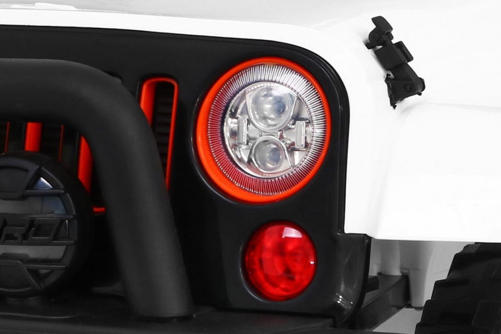 Full Time off-road vehicle 4WD White