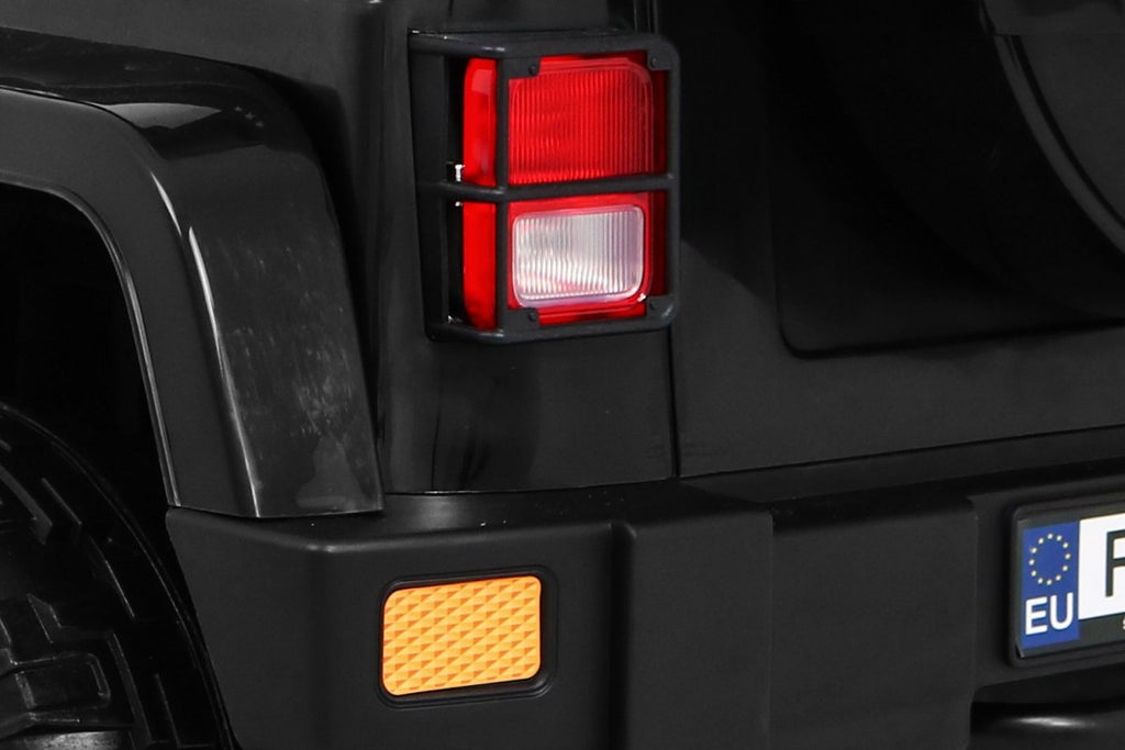 Full Time off-road vehicle 4WD Black