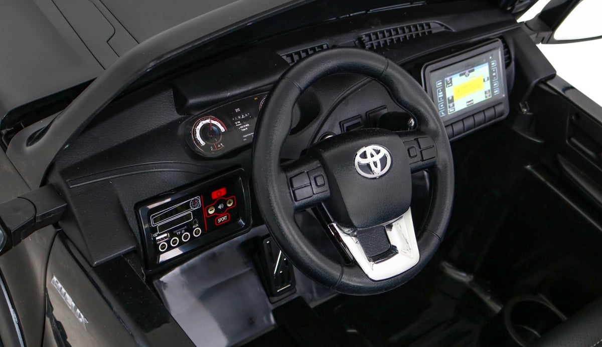 Vehicle Toyota Hilux Black