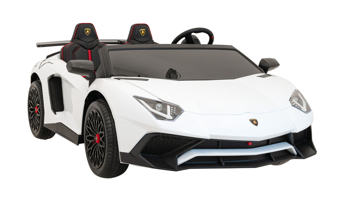 Vehicle Lamborghini Aventador SV White