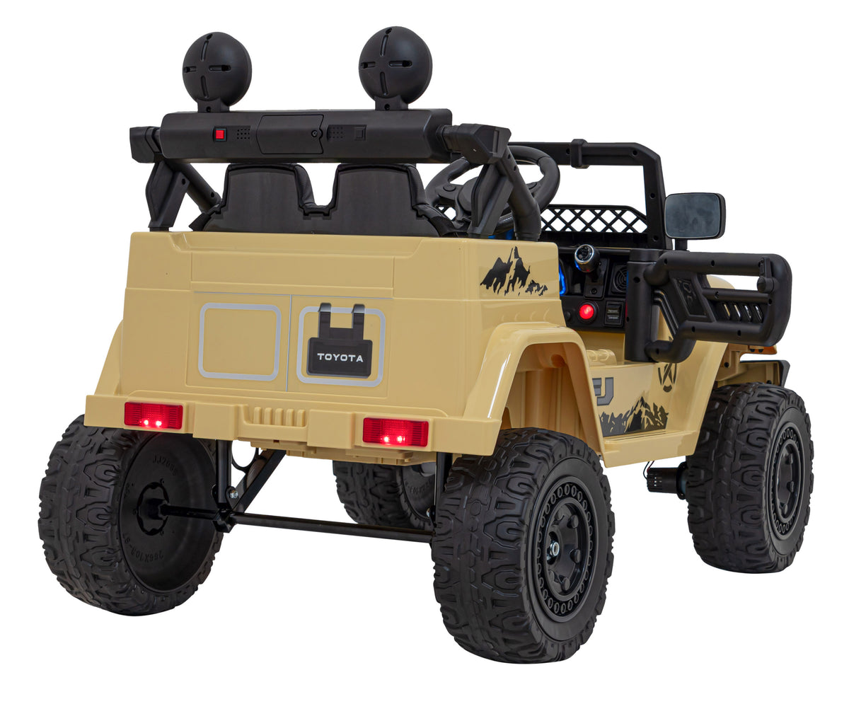 Toyota FJ Cruiser Beige