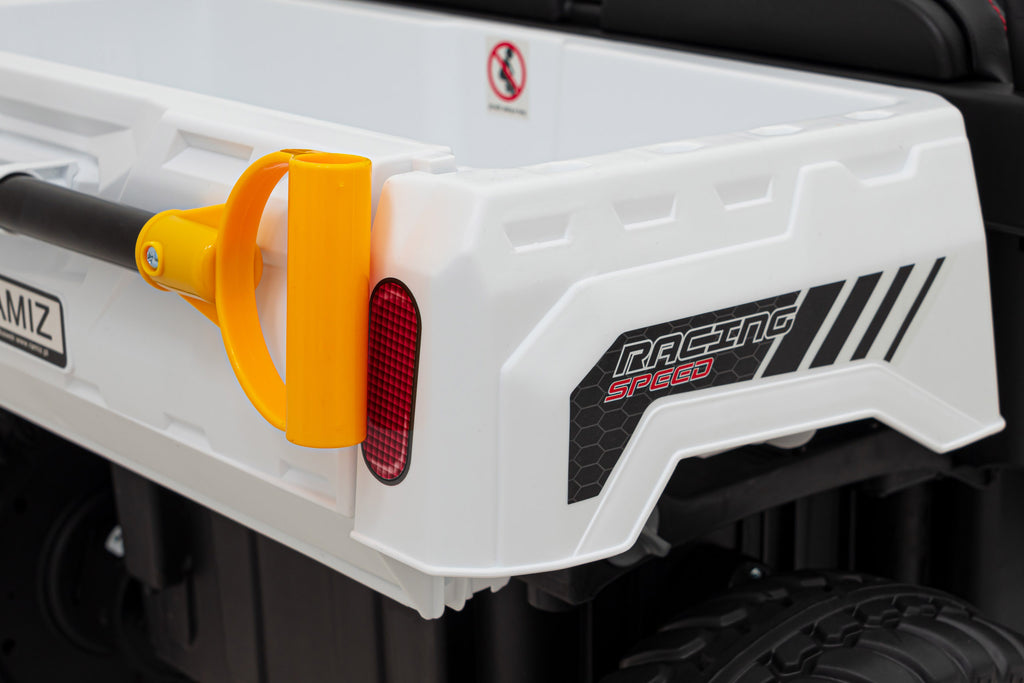 Pick-up vehicle Speed 900 White