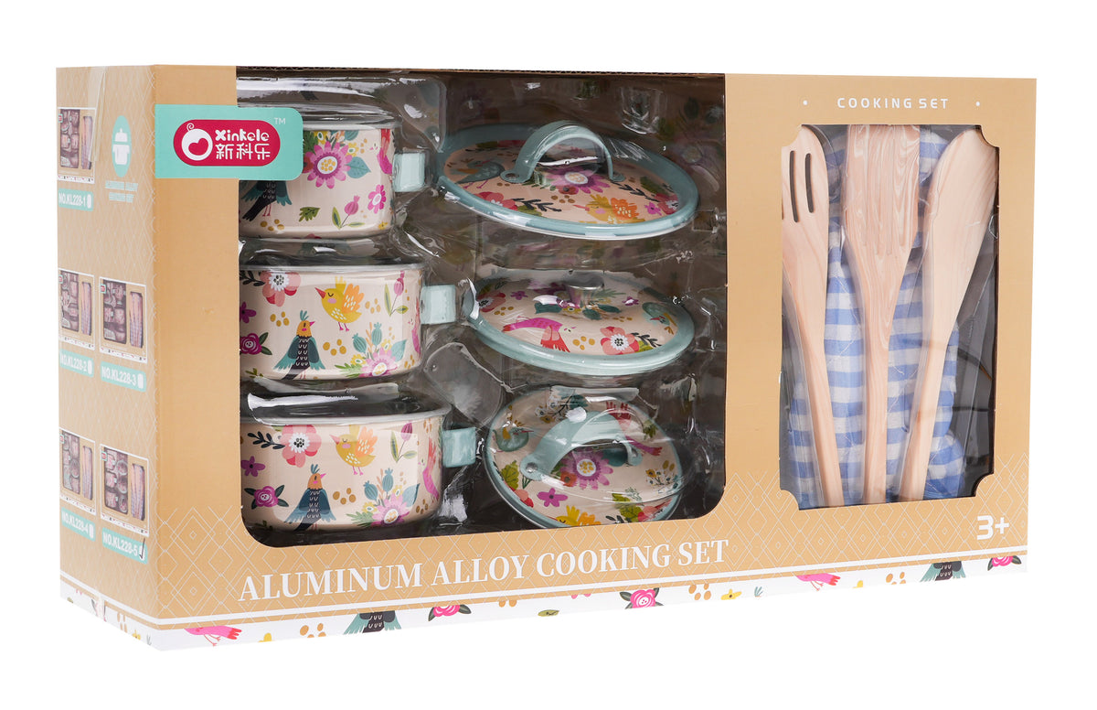 A set of aluminum pots + accessories