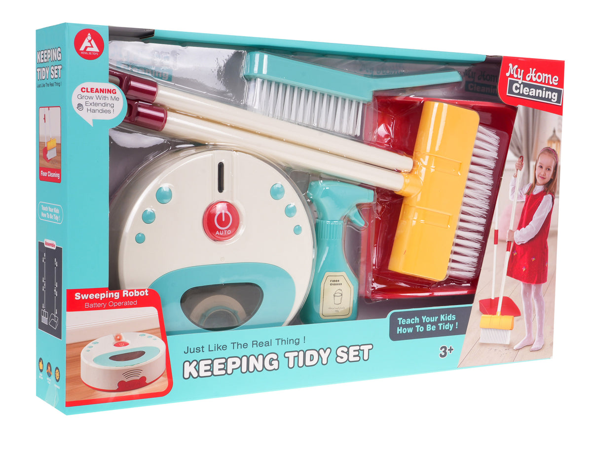 Cleaning kit with vacuum cleaner