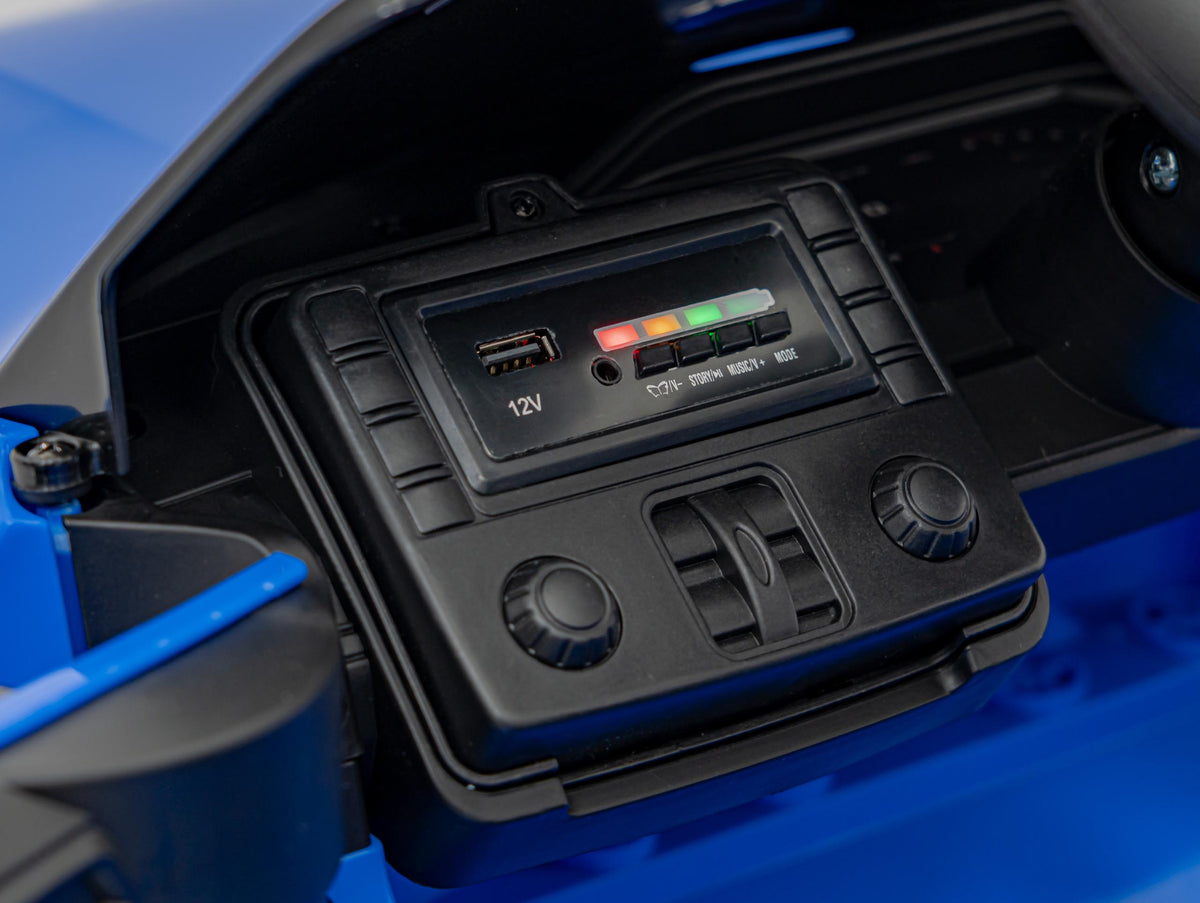 Vehicle BMW M4 Blue