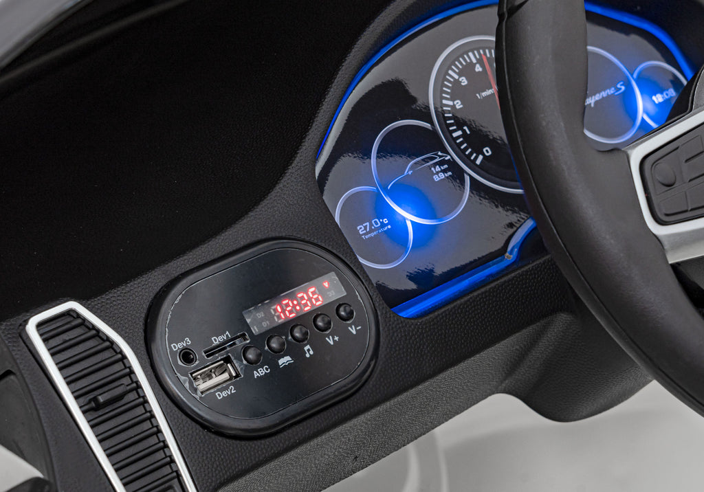 Elektrické autíčko Porsche Cayenne S lakované biela