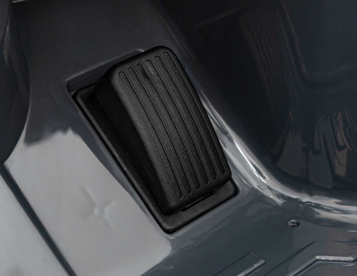 Elektrické autíčko Audi RSQ e-tron 12 V – sivé