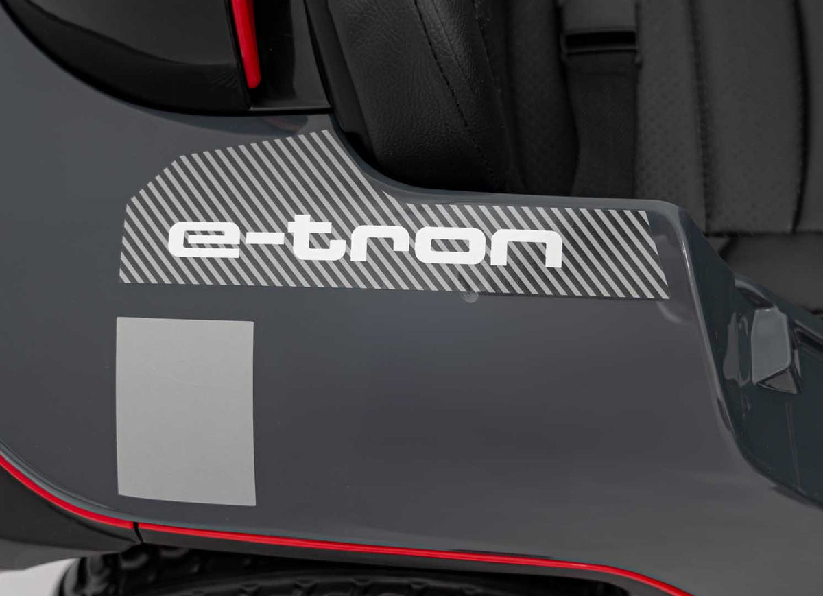 Audi RSQ E-TRON Gray vehicle