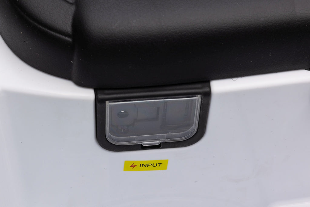 Vehicle Mercedes Benz EQA 250 White