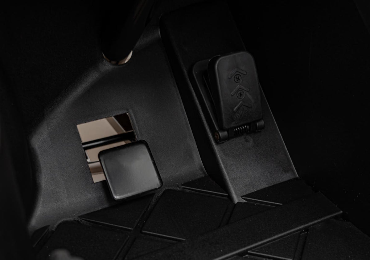 Dvojmiestne elektrické Audi R8 Spyder LIFT 24 V – sivé