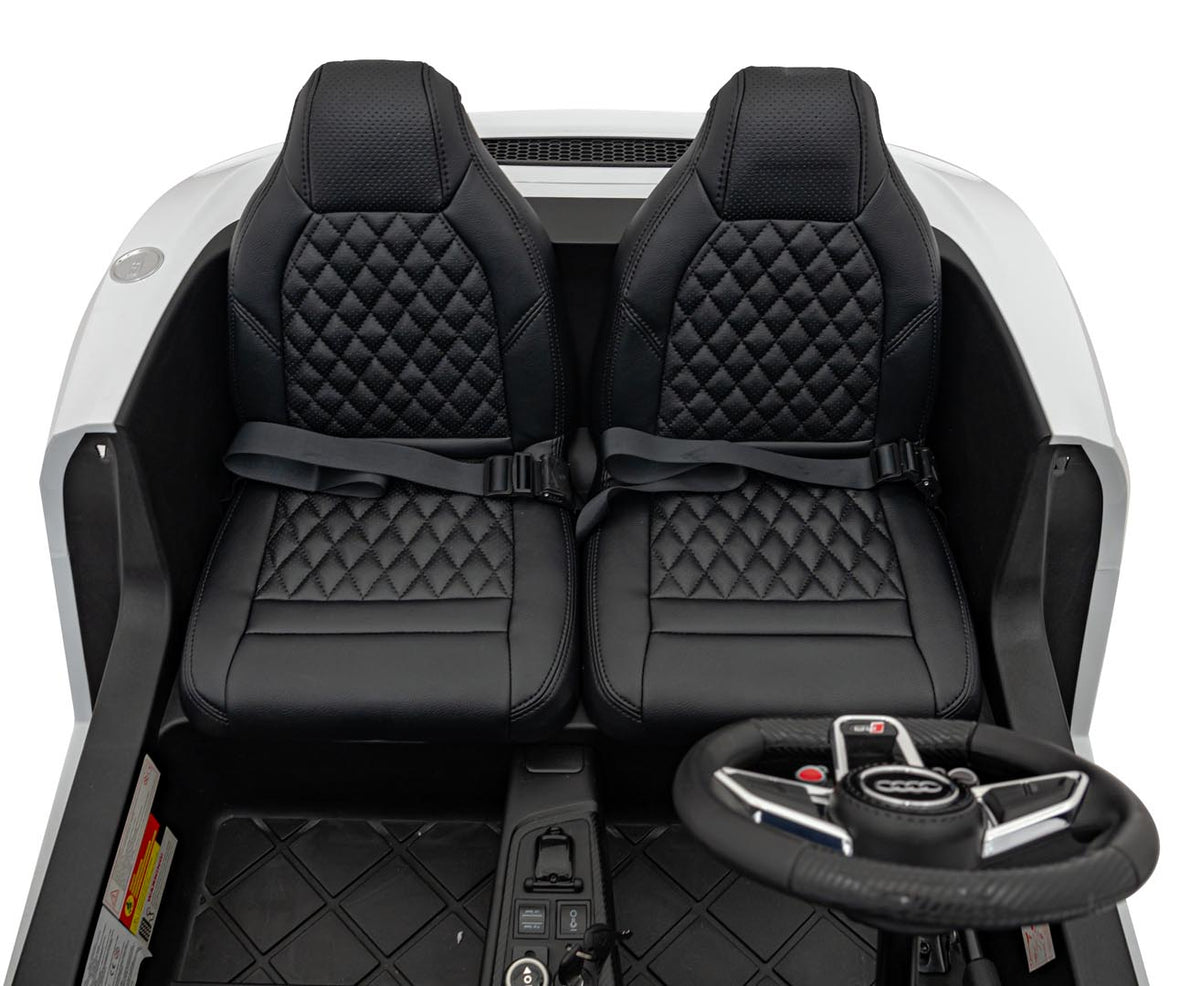 Audi Spyder R8 LIFT vehicle White