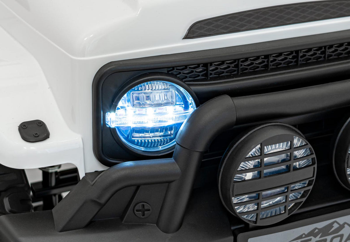 Off-Road CLIMBER vehicle White