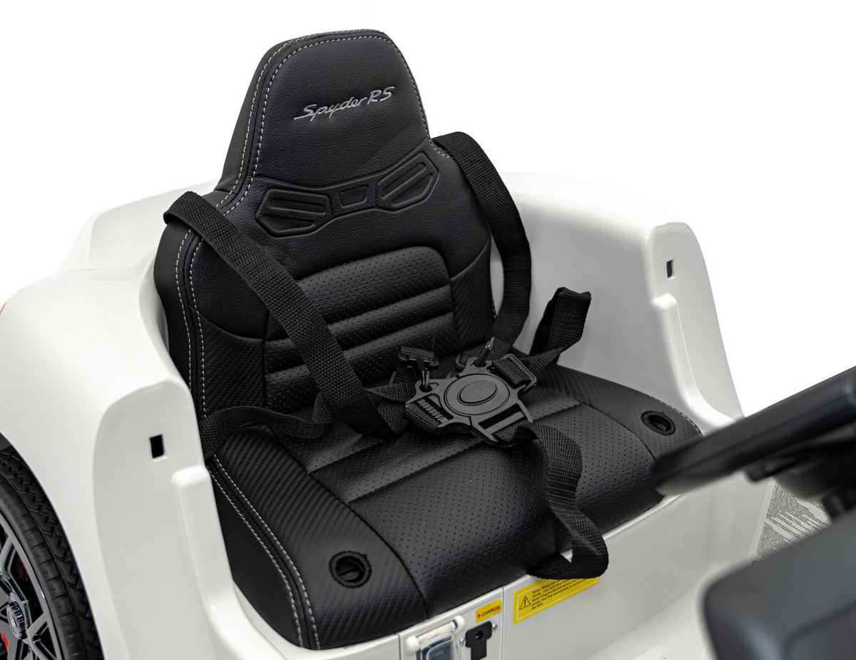 Porsche Spyder RS 718  vehicle White