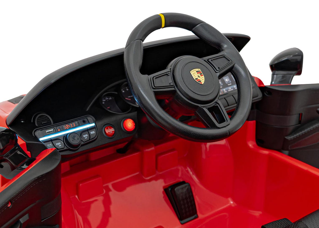 Porsche Spyder RS 718  vehicle Red