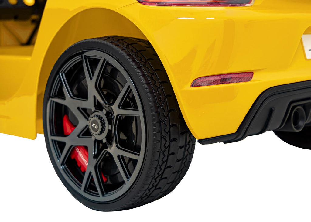 Porsche Spyder RS 718  vehicle Yellow