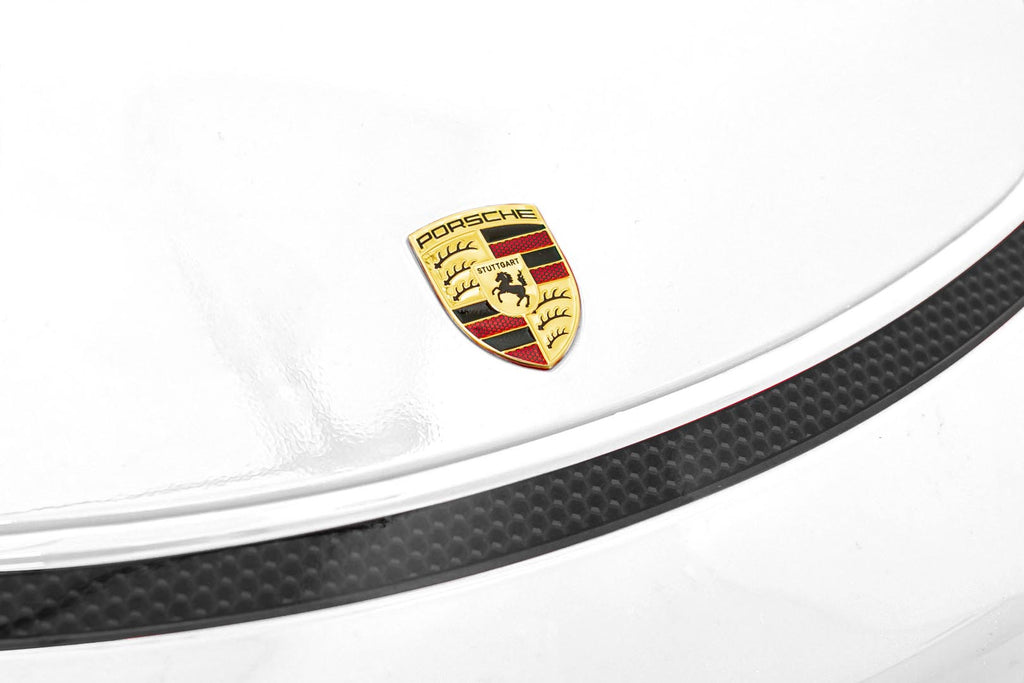 Porsche Spyder RS 718  vehicle Painting White