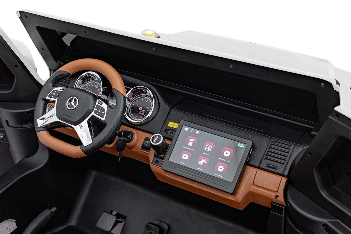 Vehicle Mercedes Benz MAYBACH G650 STRONG White