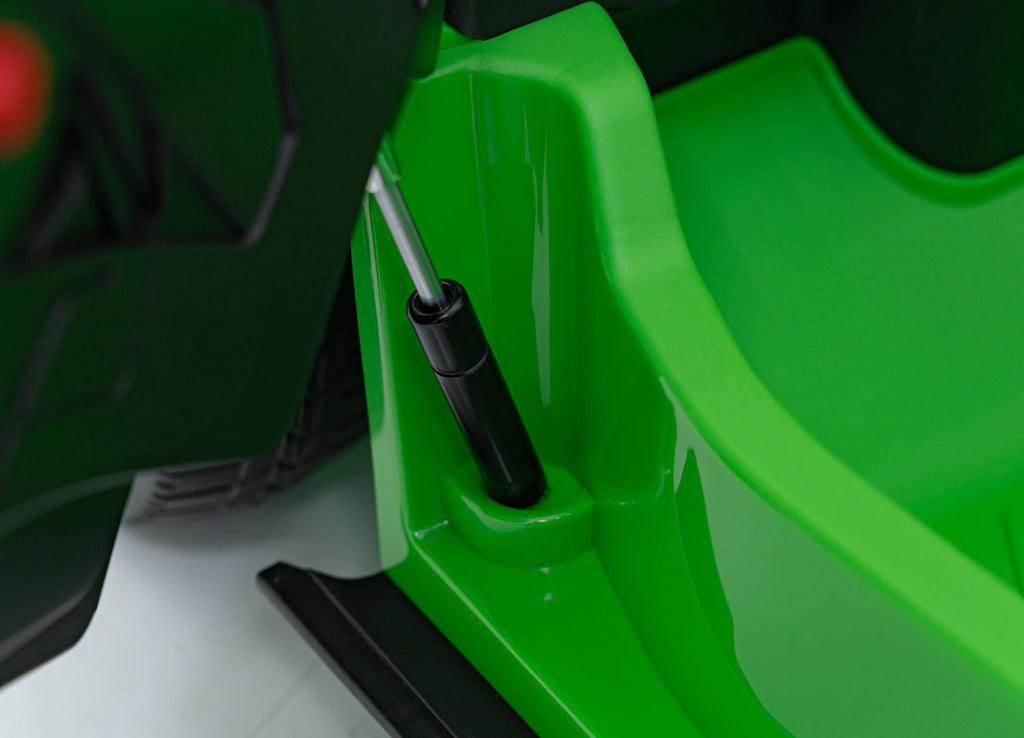 Vehicle Lamborghini Revuelto Green