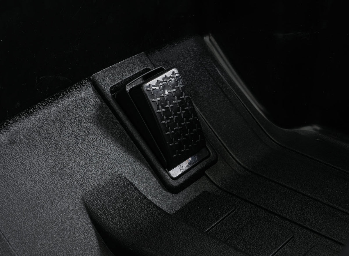 Elektrické autíčko Toyota Land Cruiser PRADO čierna
