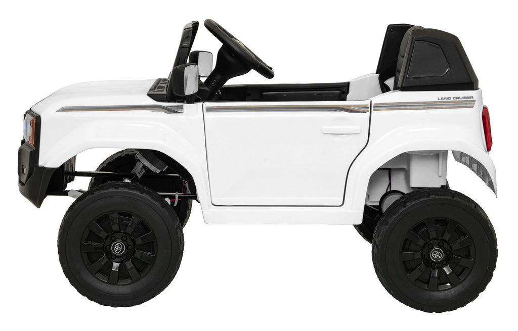 Vehicle Toyota Land Cruiser PRADO White