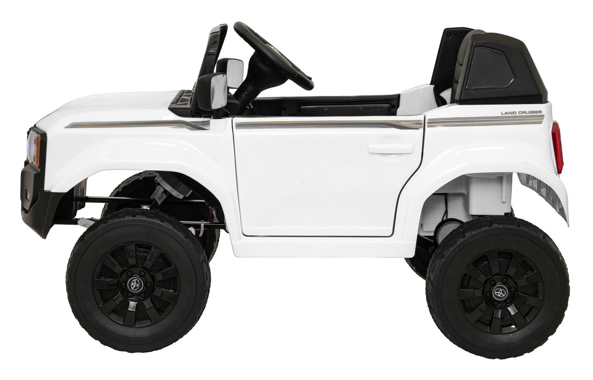 Vehicle Toyota Land Cruiser PRADO White
