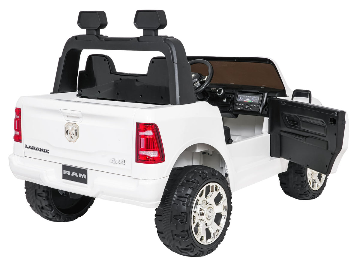 RAM 3500 White Vehicle