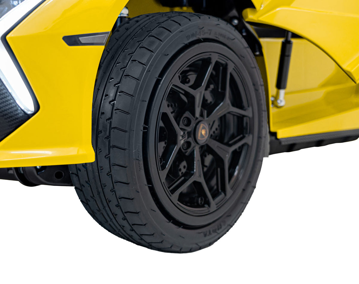 Vehicle Lamborghini Revuelto XL STRONG Yellow