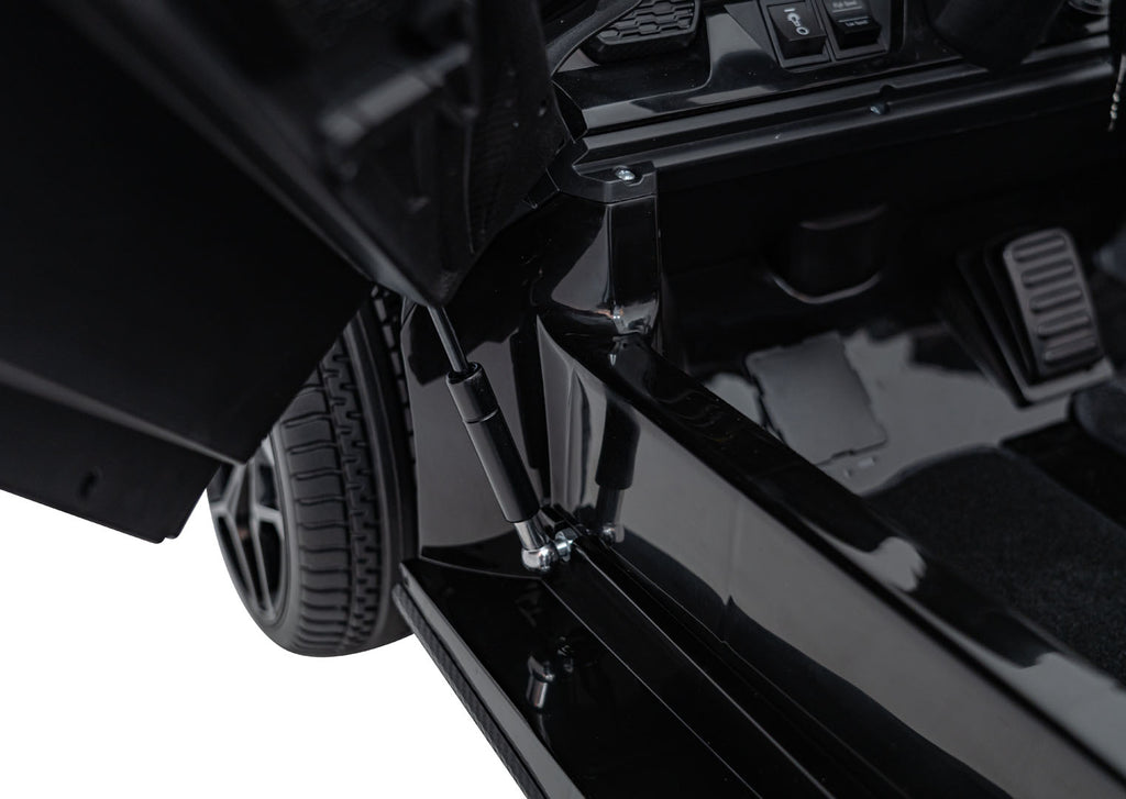 Lamborghini Revuelto XL Black vehicle