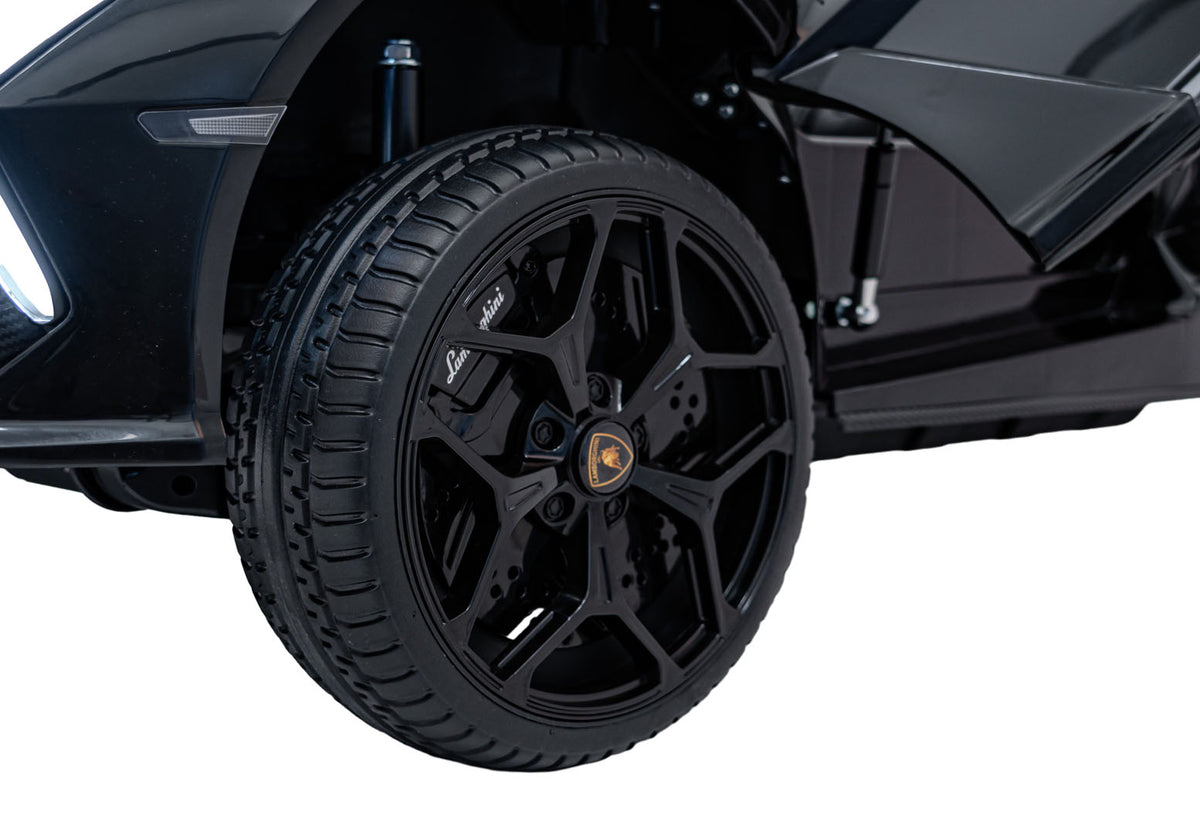 Lamborghini Revuelto XL Black vehicle