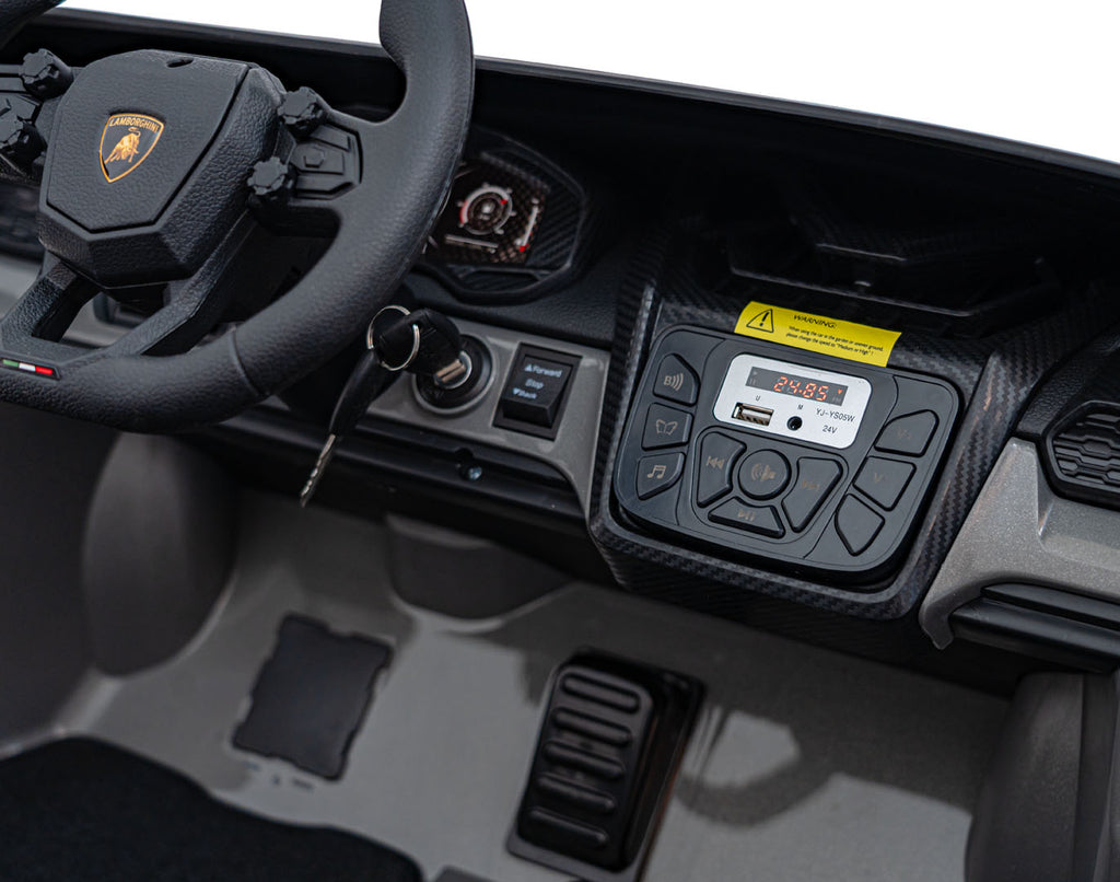 Vehicle Lamborghini Revuelto XL Gray