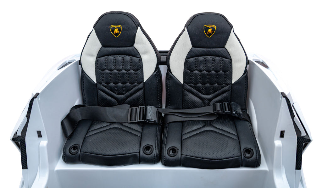 Lamborghini Revuelto XL White vehicle