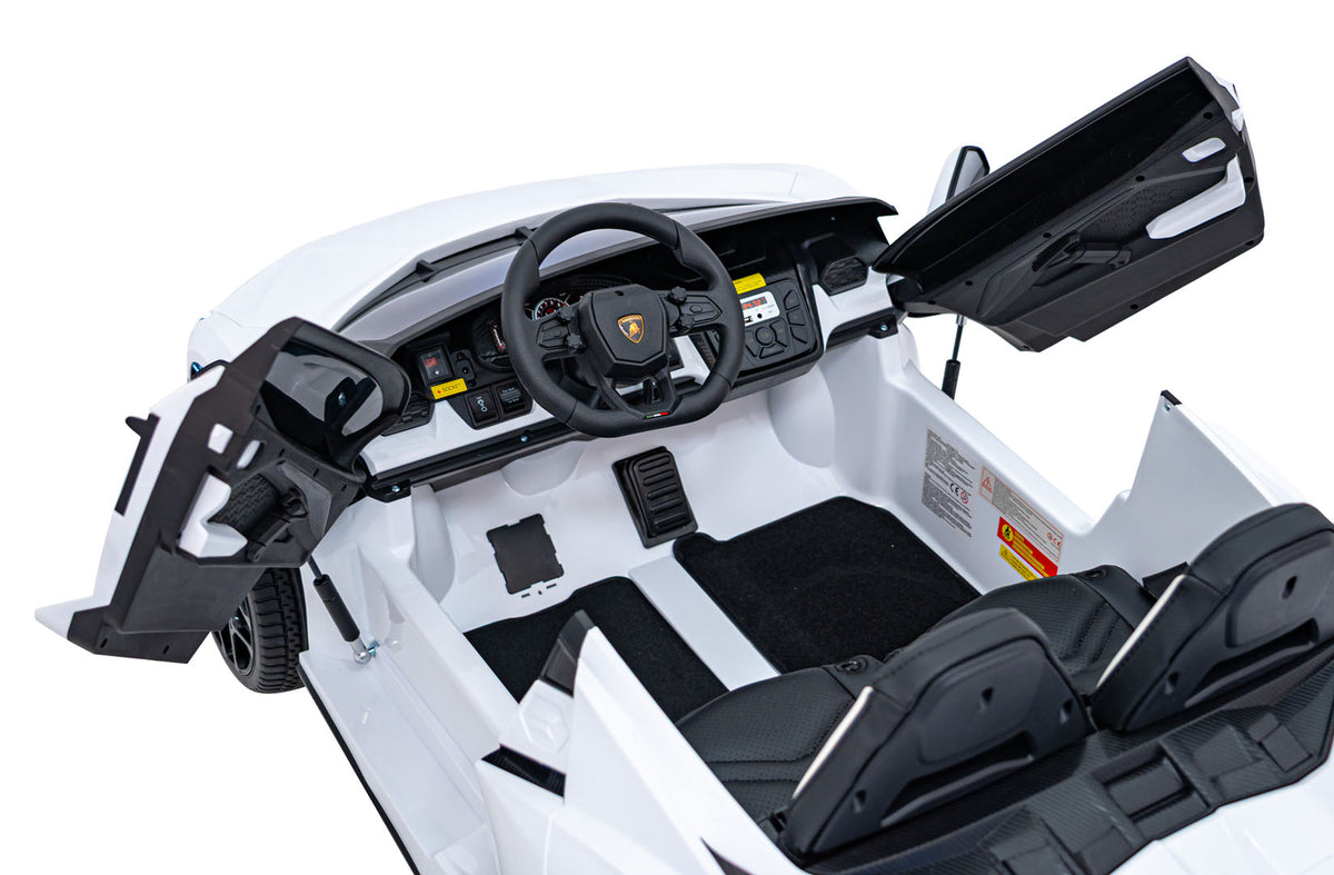 Lamborghini Revuelto XL White vehicle
