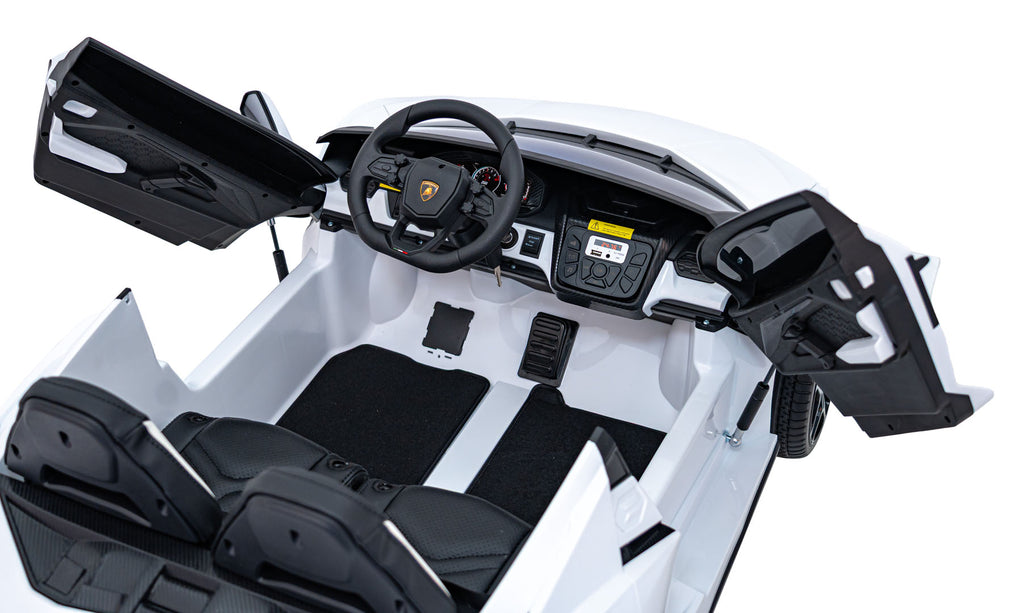 Lamborghini Revuelto XL White vehicle