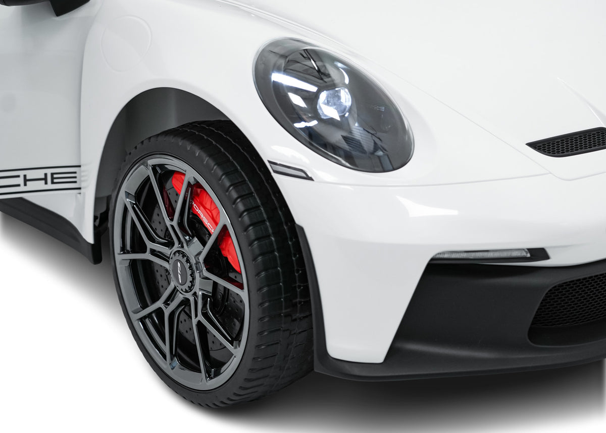 Vehicle Porsche 911 GT 3 White