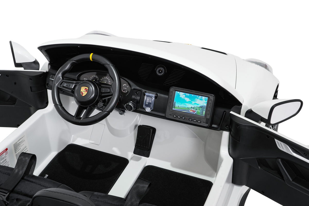 Vehicle Porsche 911 GT 3 White MP4