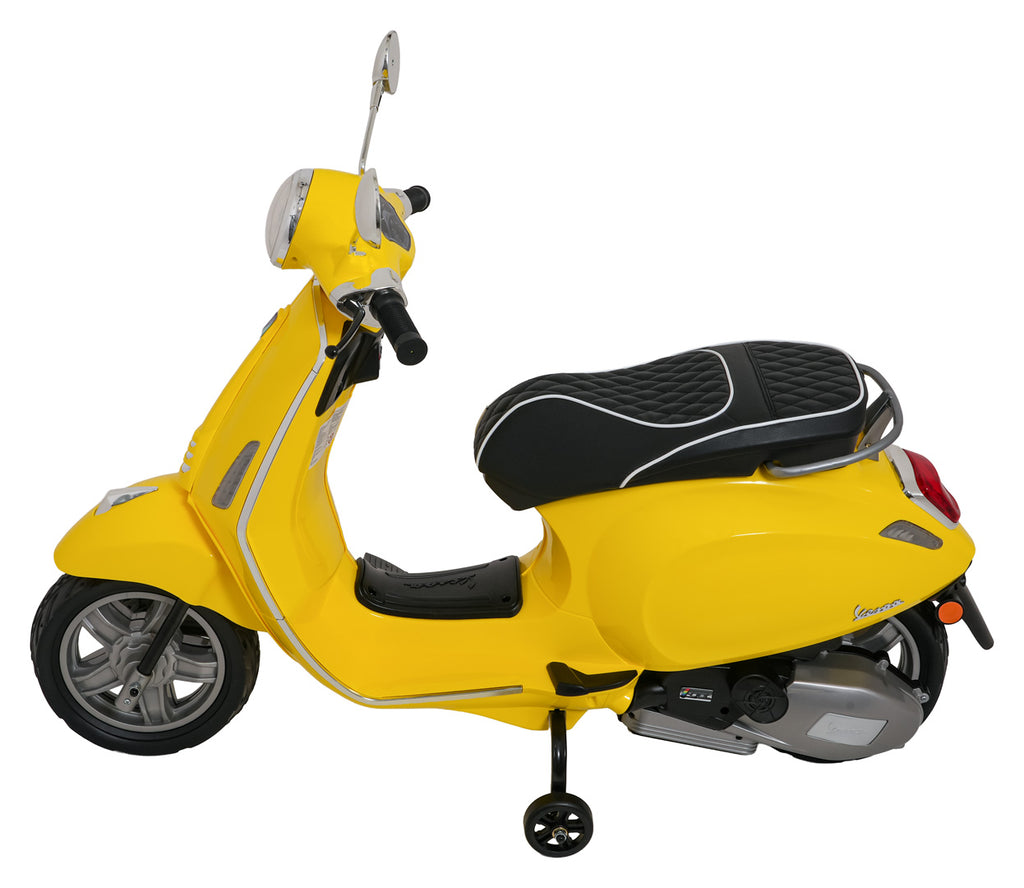 Vehicle Scooter Vespa ROMA Yellow