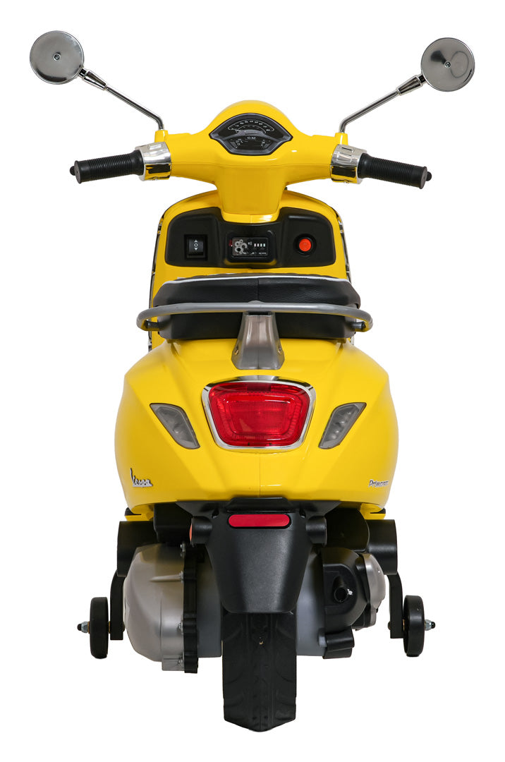 Vehicle Scooter Vespa ROMA Yellow